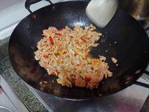 妈妈的菜谱-木耳炒肉片的做法 步骤4