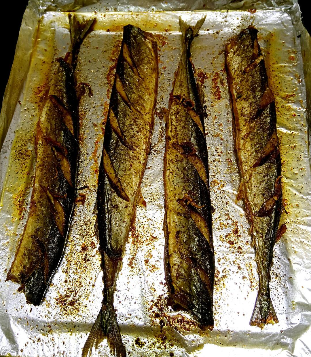 韵伊做的盐烤秋刀鱼烤箱版