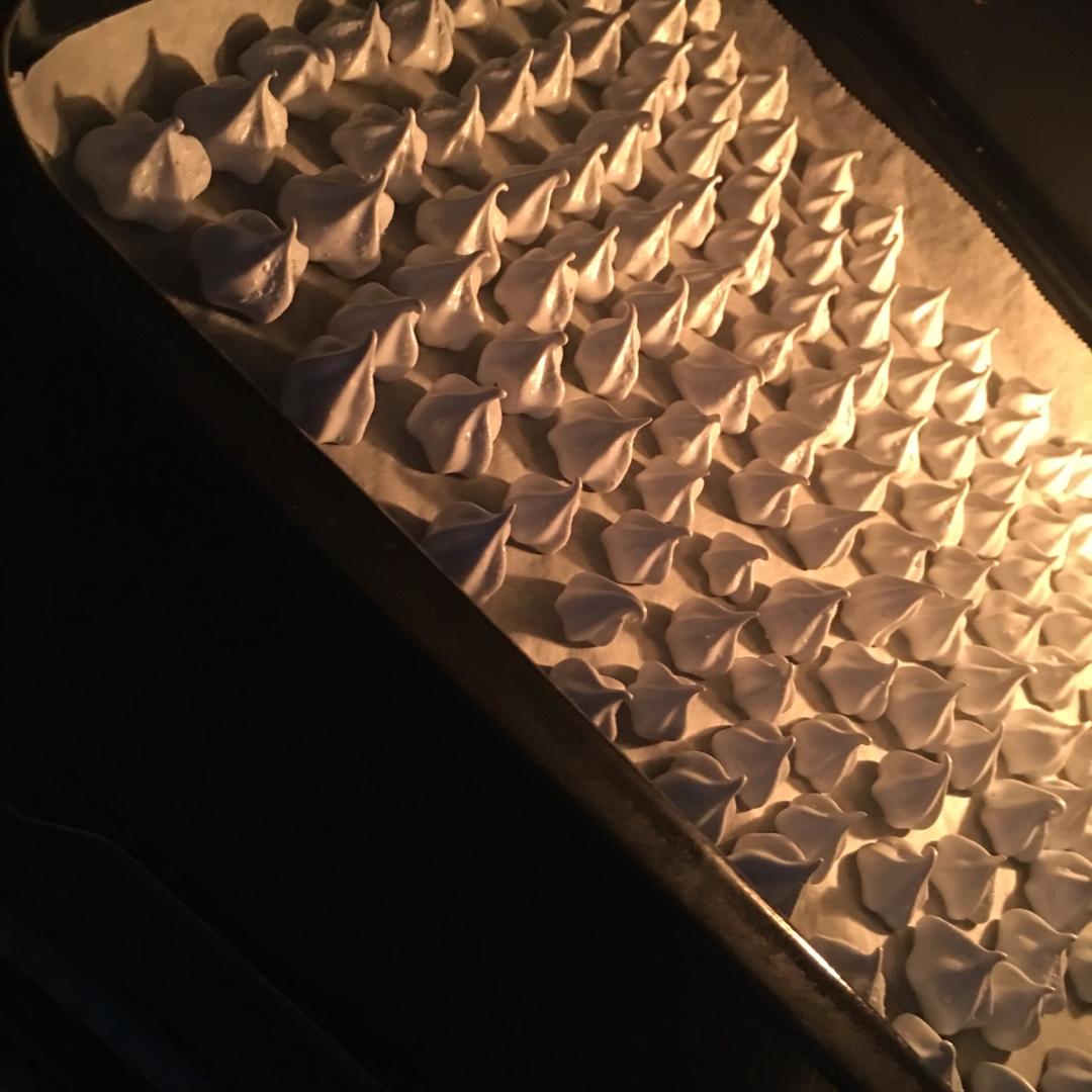 超Q马卡龙色蛋白饼（翻译自北欧著名烘焙博主）