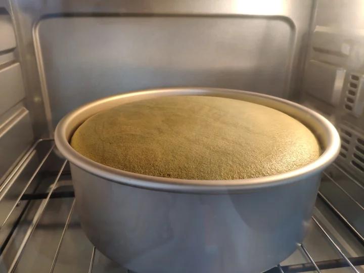 6寸抹茶戚风蛋糕，就算出现东非大裂谷，也一样好吃！不影响口感的！
