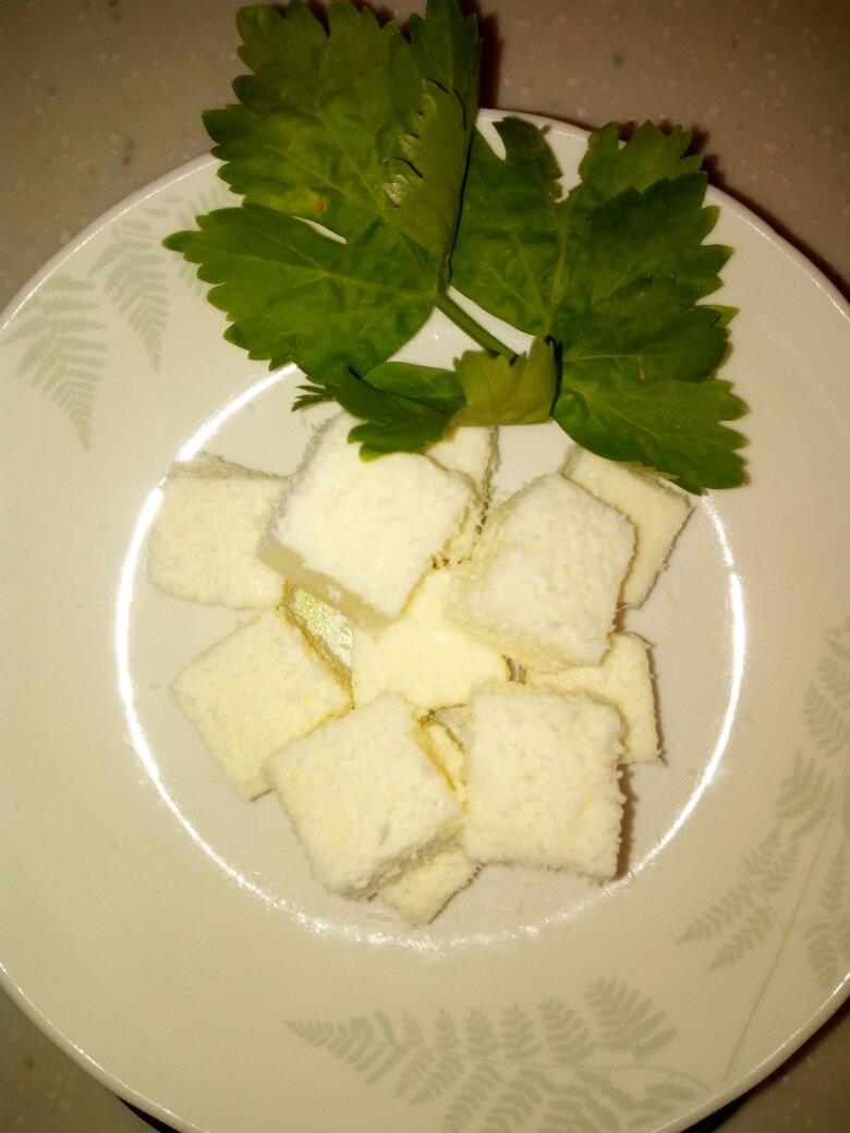 椰丝牛奶小方糕