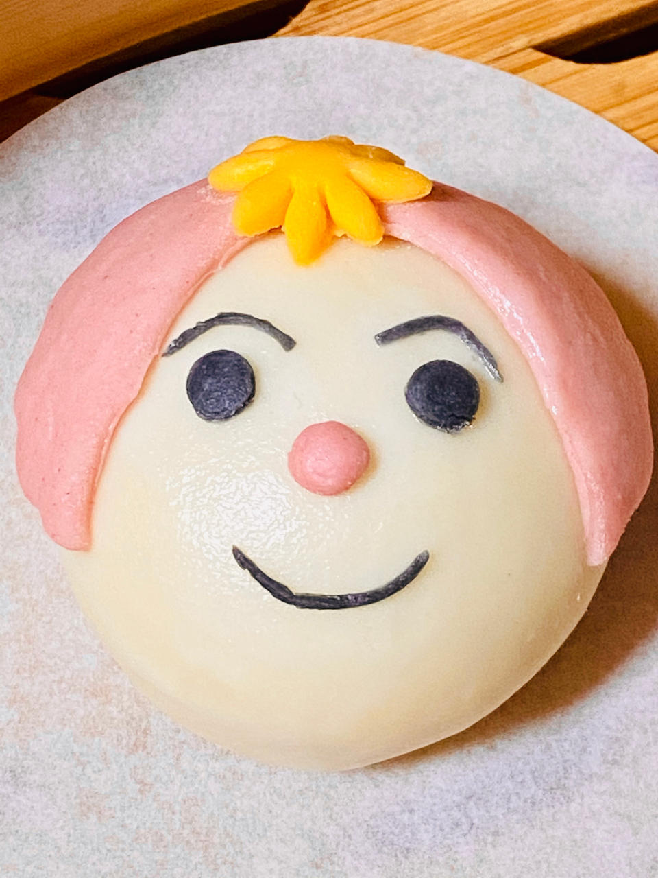 金发辫儿小女孩卡通包.馒头