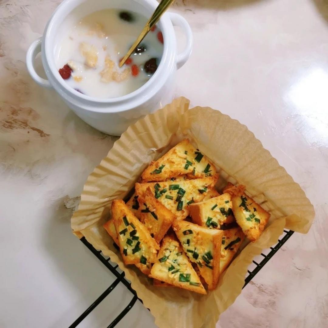 蒜香黄油烤吐司
