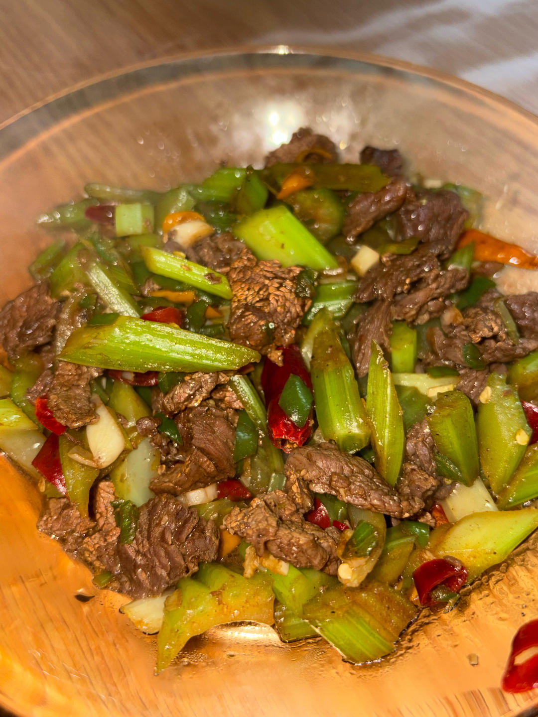 下饭神器又来了，试试这道芹菜炒牛肉！！