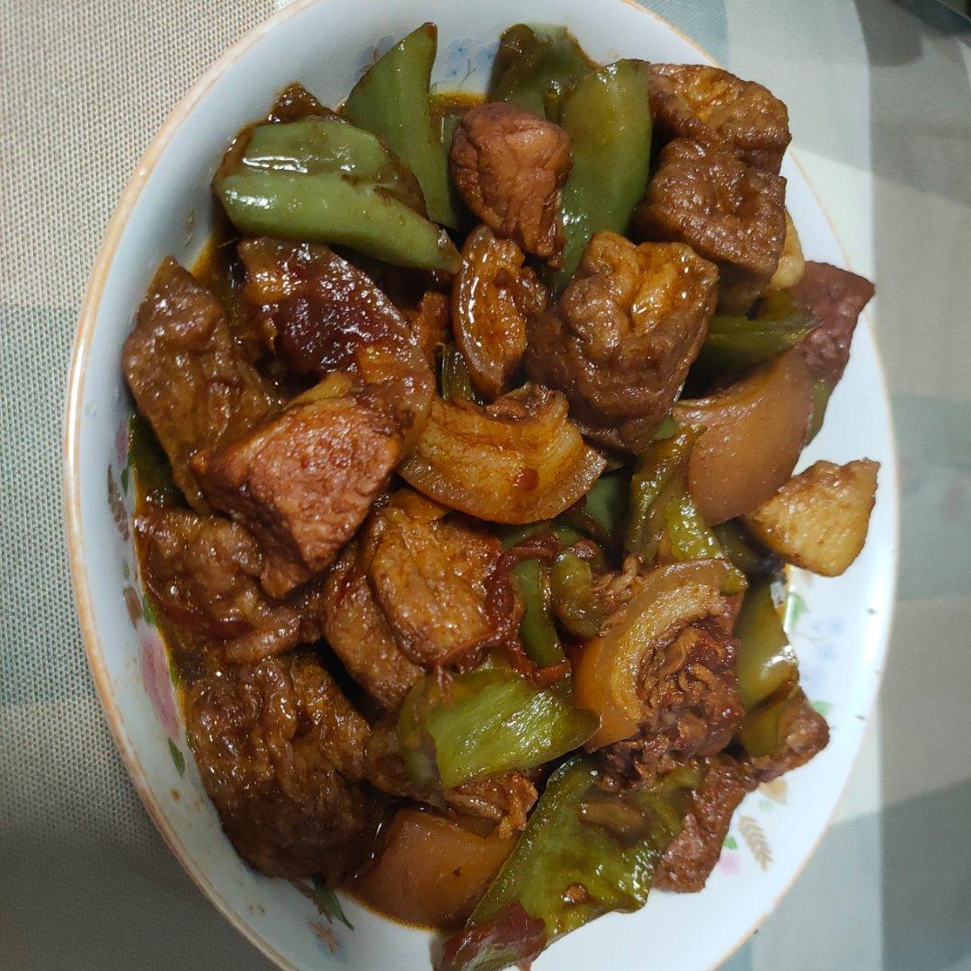 油豆腐红烧肉