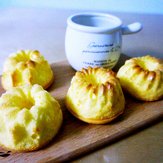 超简单完美戚风蛋糕（6寸2蛋）附打发、翻拌、脱模视频