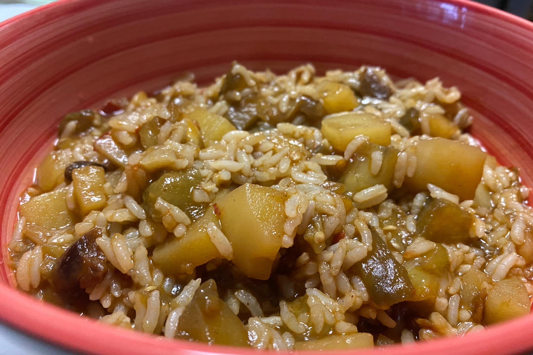 【茄子土豆烩饭】可以承包你一整锅白米饭🍚