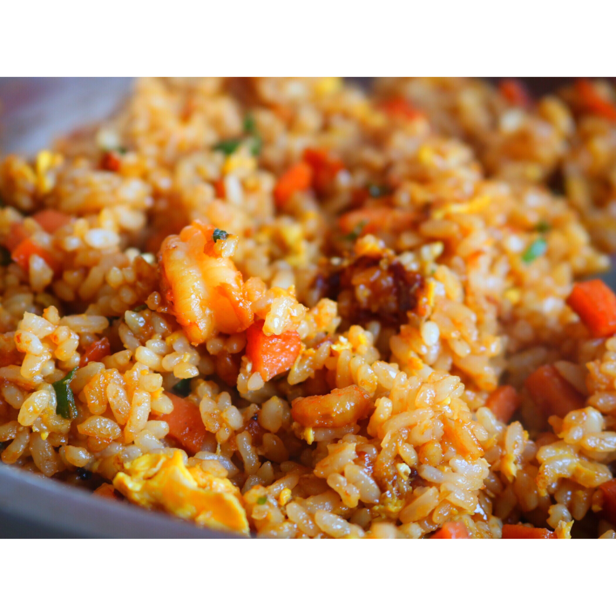 据说是 正宗酱油炒饭