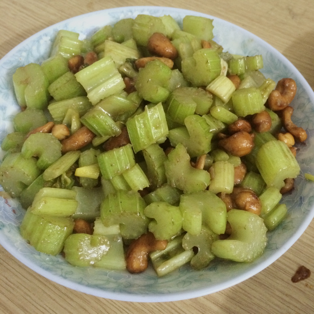 西芹炒腰果