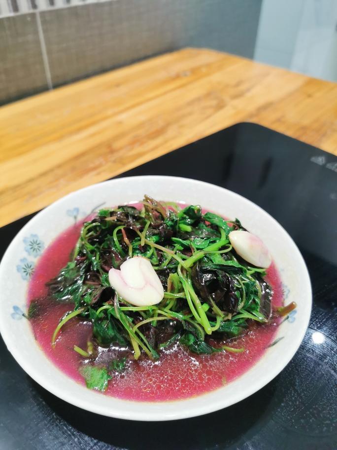 【炒苋菜的做法步骤图,炒苋菜怎么做好吃】东了东_下厨房