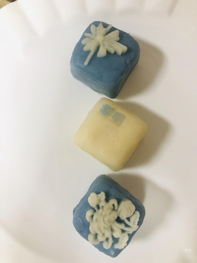 《Tinrry+》萌萌的小白兔冰皮月饼，快手简单，冰凉酸甜超解腻！