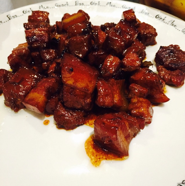 吃着碗里望着锅里的红烧肉