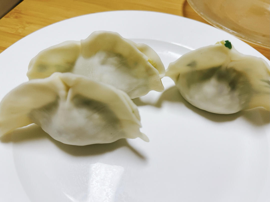 韭菜鸡蛋虾仁饺子