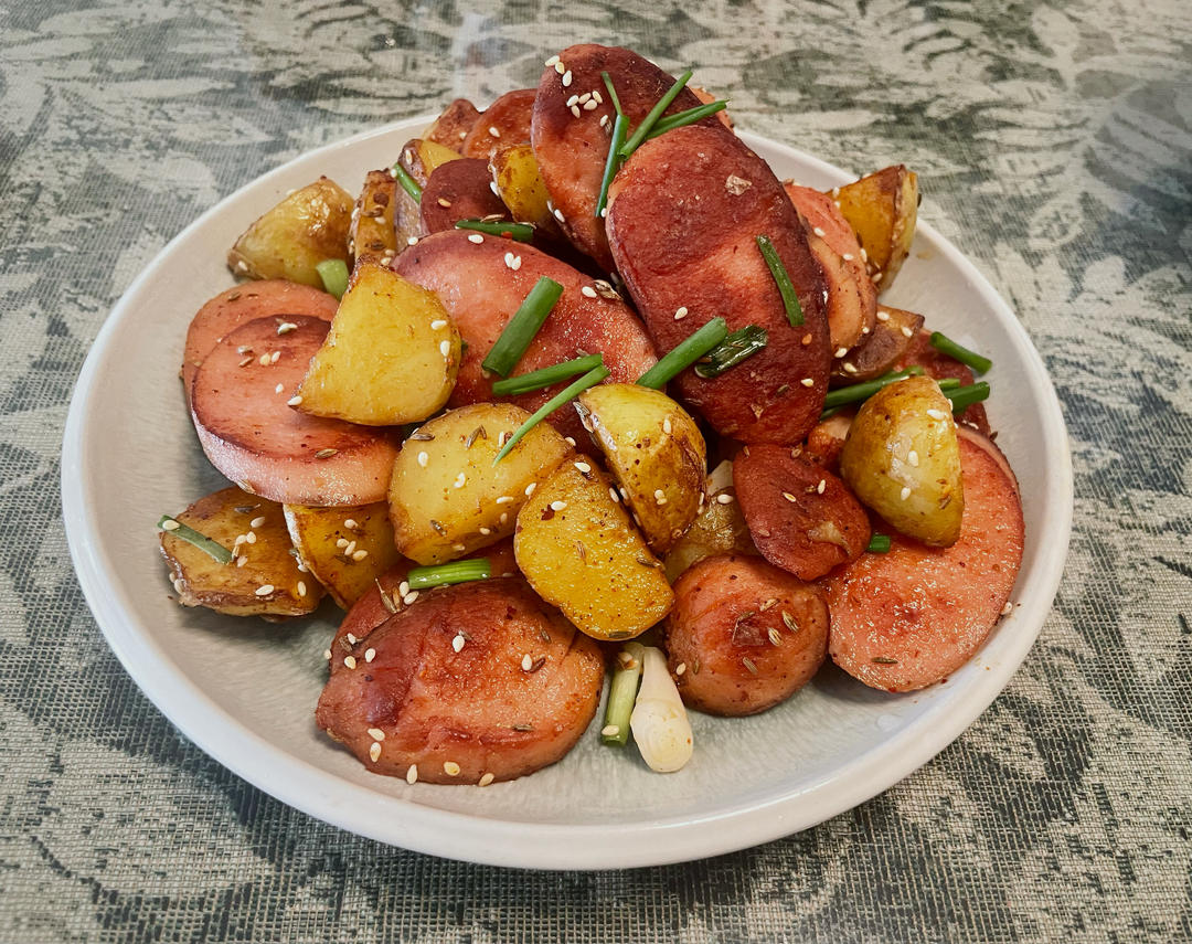 香辣孜然土豆火腿肠～秒杀烧烤店！！