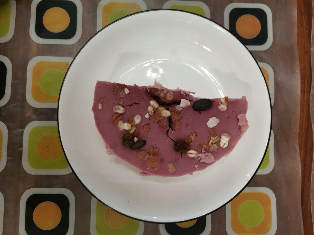 燕麦酸奶紫薯糕