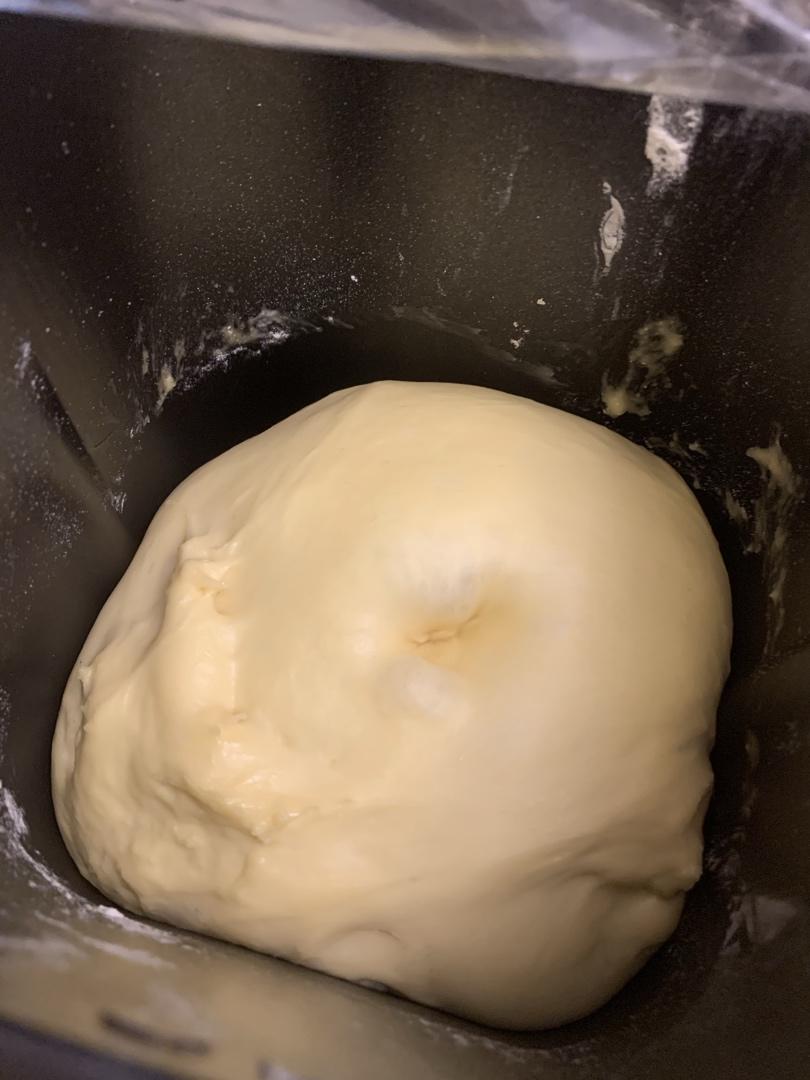 如棉花般松软的海苔肉松面包