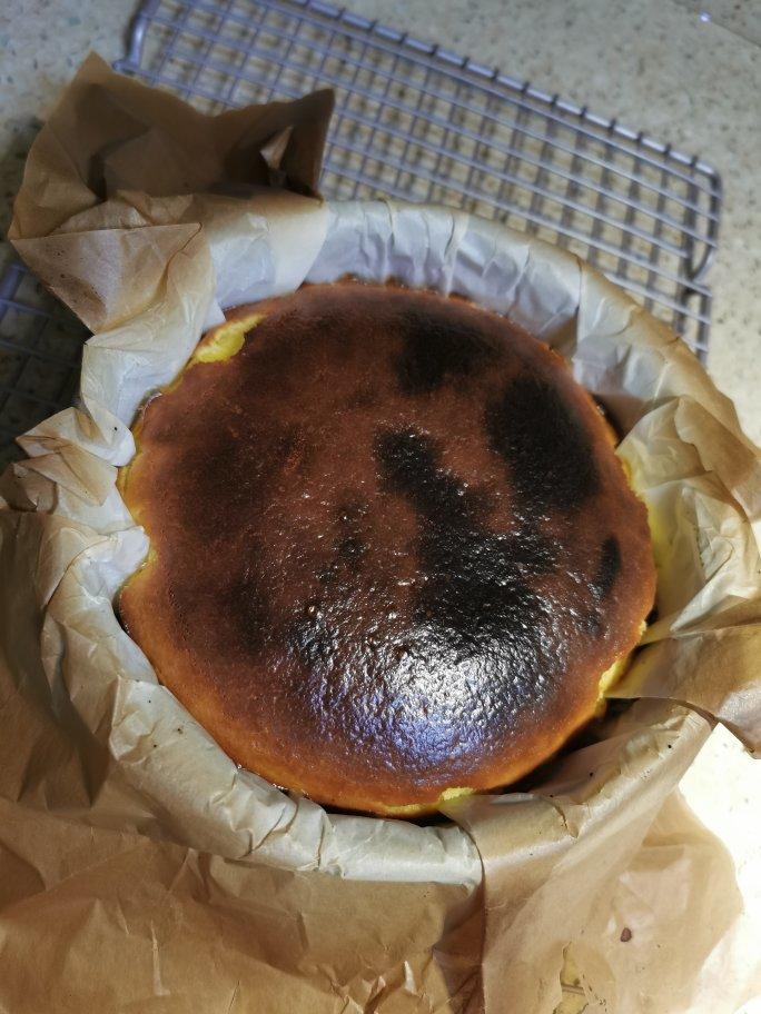 巴斯克烧焦芝士蛋糕
