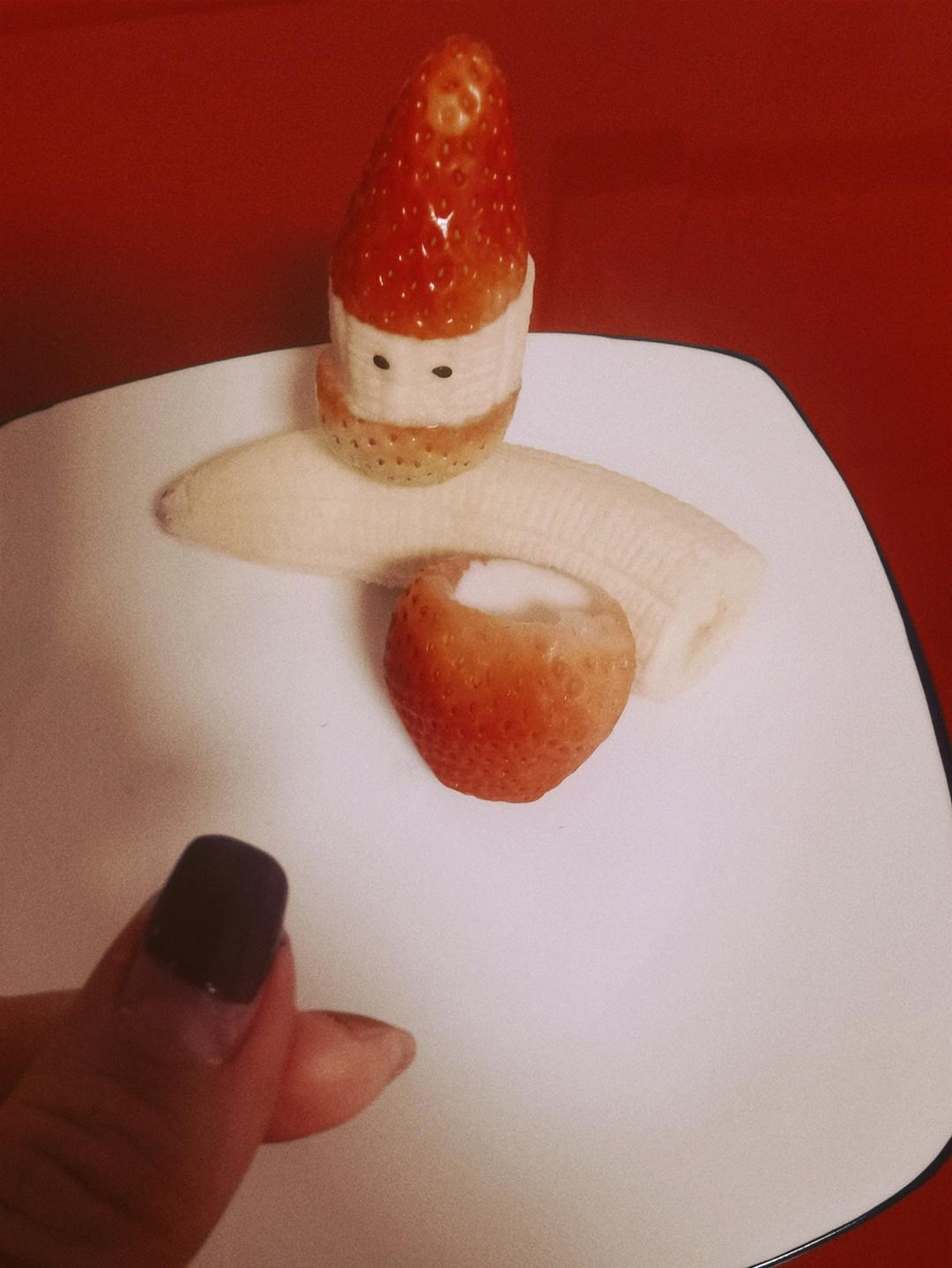 简单两步～味道绝了❗️入口即化草莓练奶冰淇淋