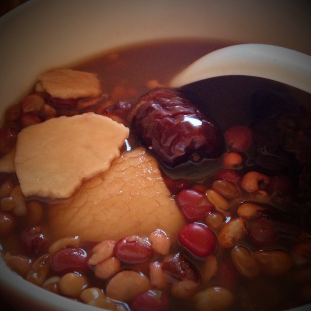 薏米红豆莲子茯苓粥