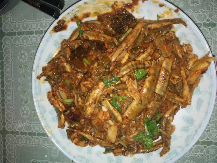 【酱炖野生河鱼】