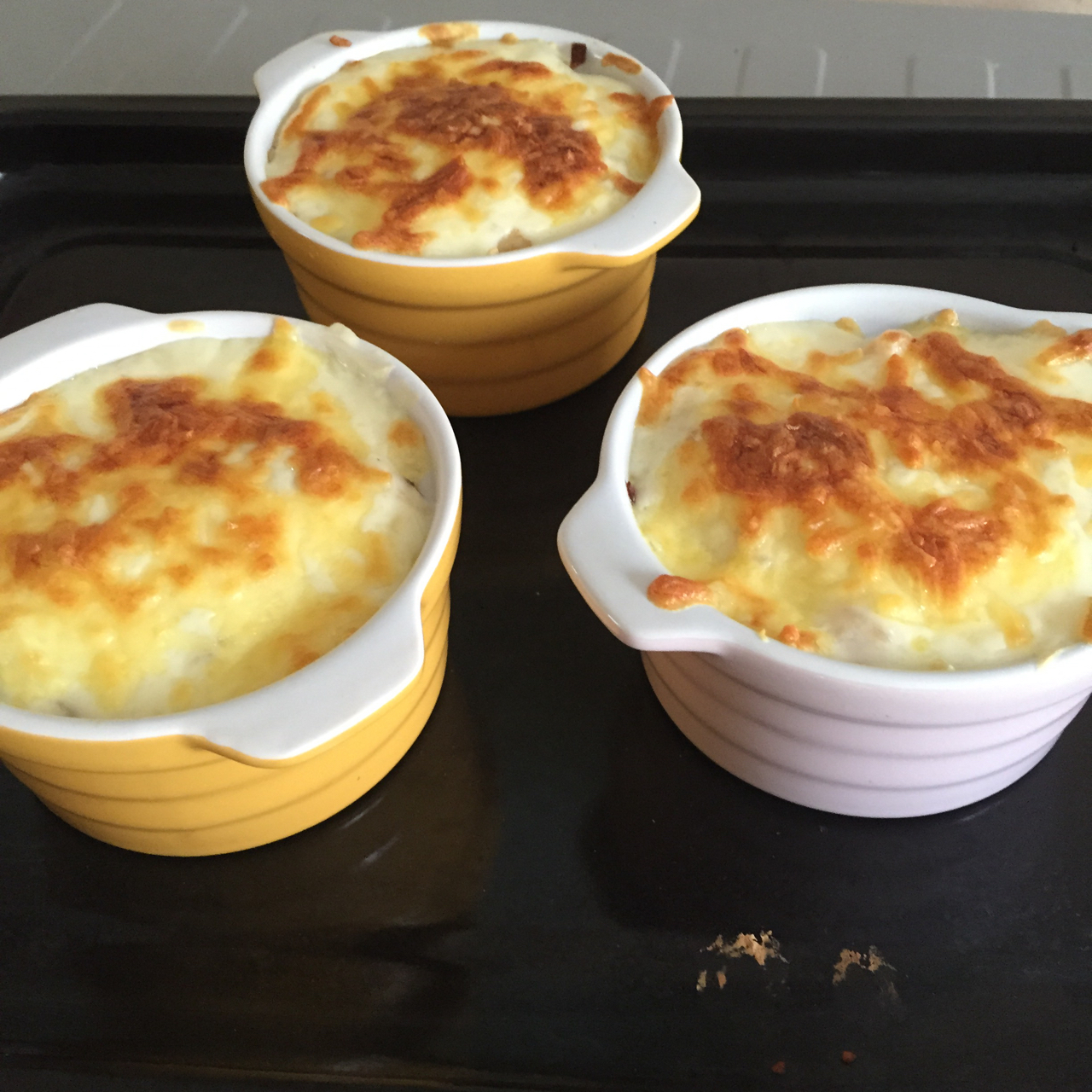 海鲜焗饭 Seafood Fried Rice with Cheesy Topping