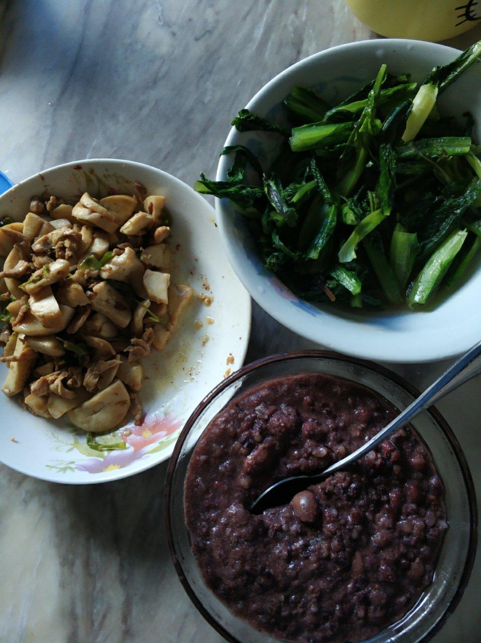 豆浆杂粮粥（别名：回归正轨粥）丨健康·三餐