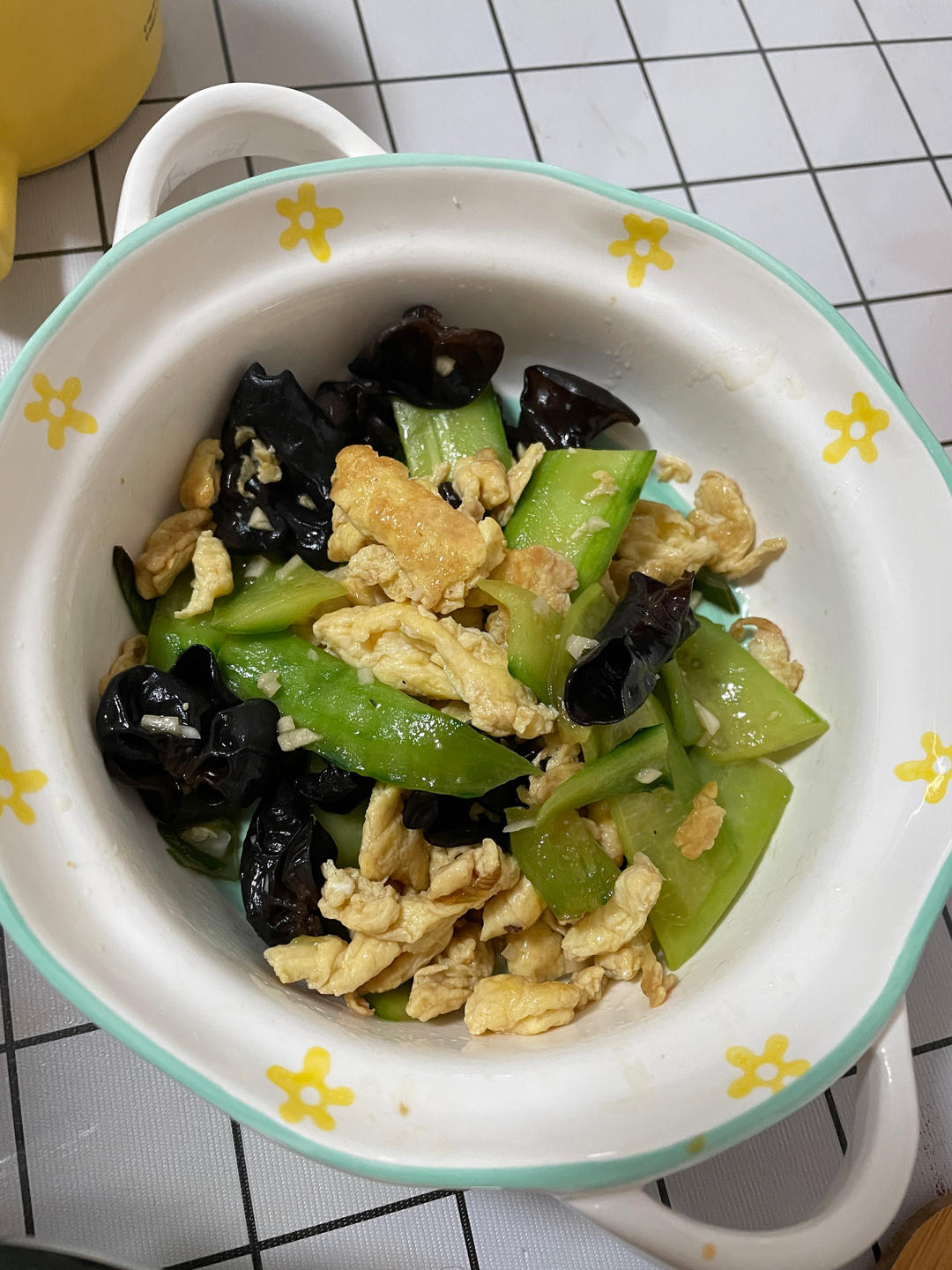 苜蓿鸡蛋
