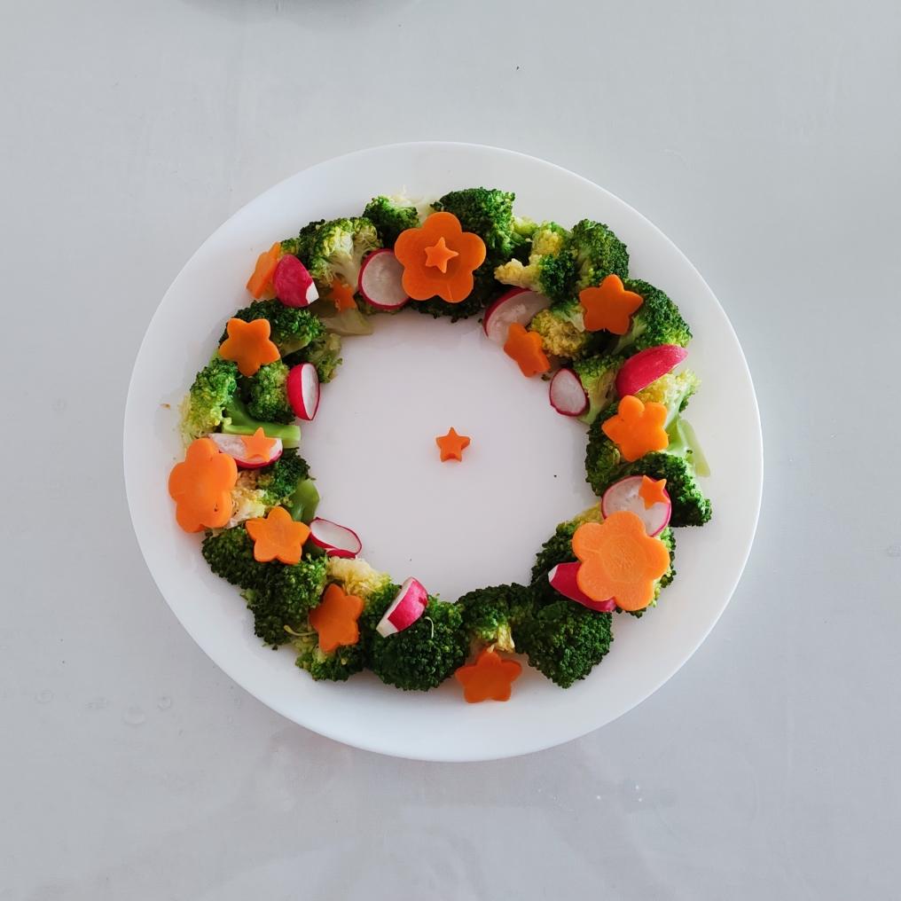 蔬菜圣诞花环—凉拌青笋