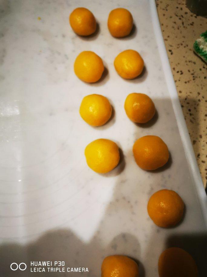 轻轻一按就碎掉的原味桃酥（不输猪油版）