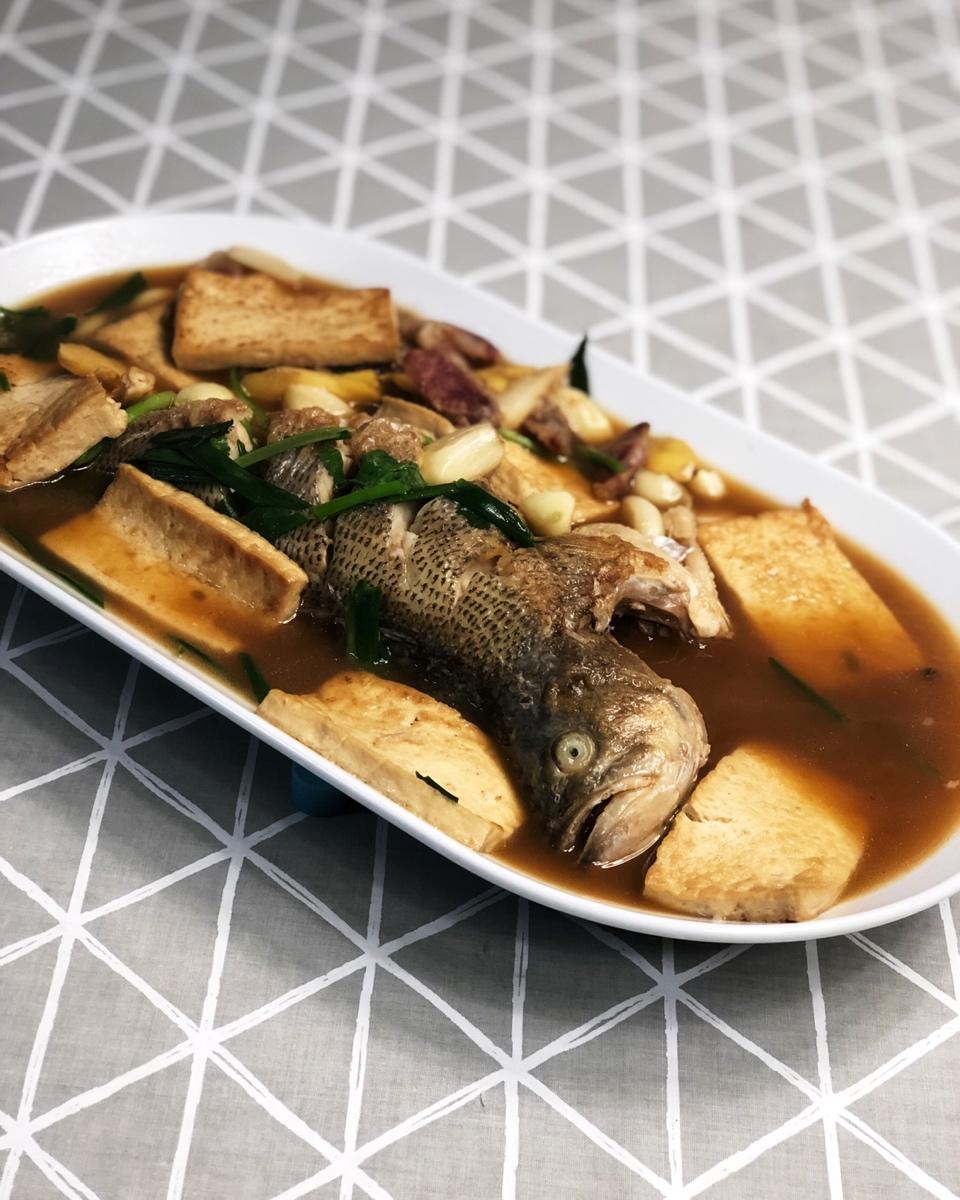 豆腐焖鱼