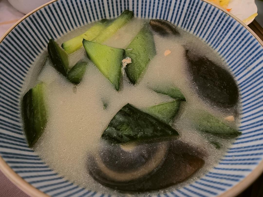 皮蛋黄瓜汤 超级美味