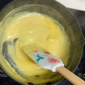 用双皮奶剩下蛋黄做の卡仕达酱的做法 步骤7