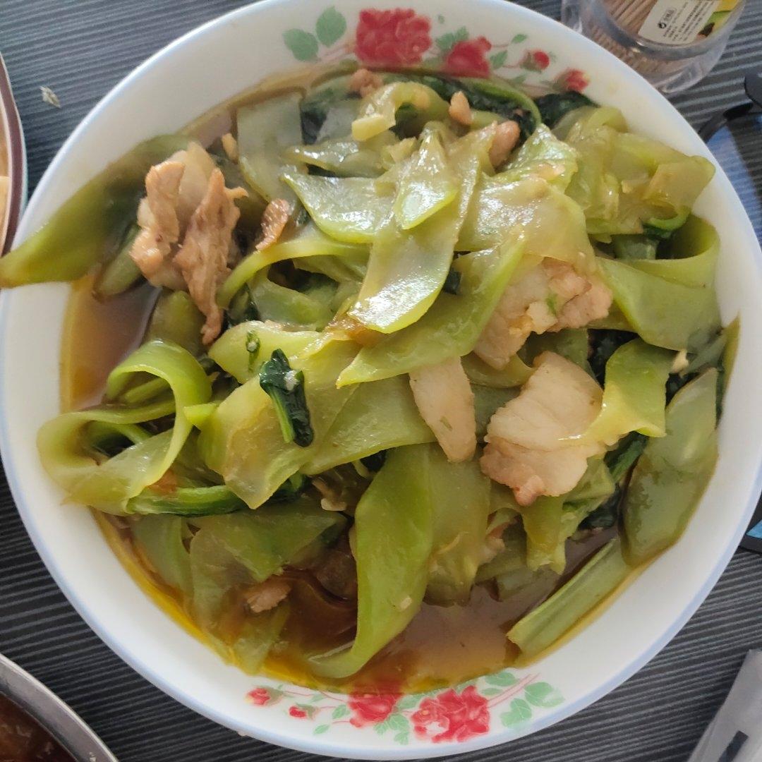 莴笋炒肉片
