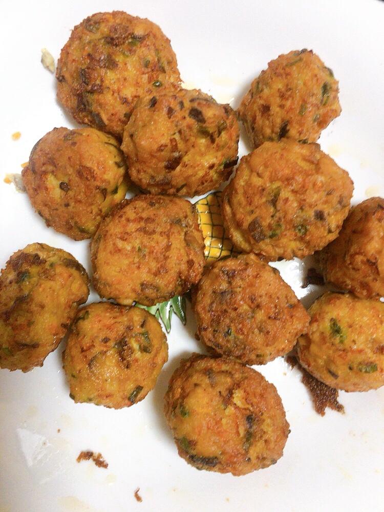 胡萝卜香菇鸡肉丸