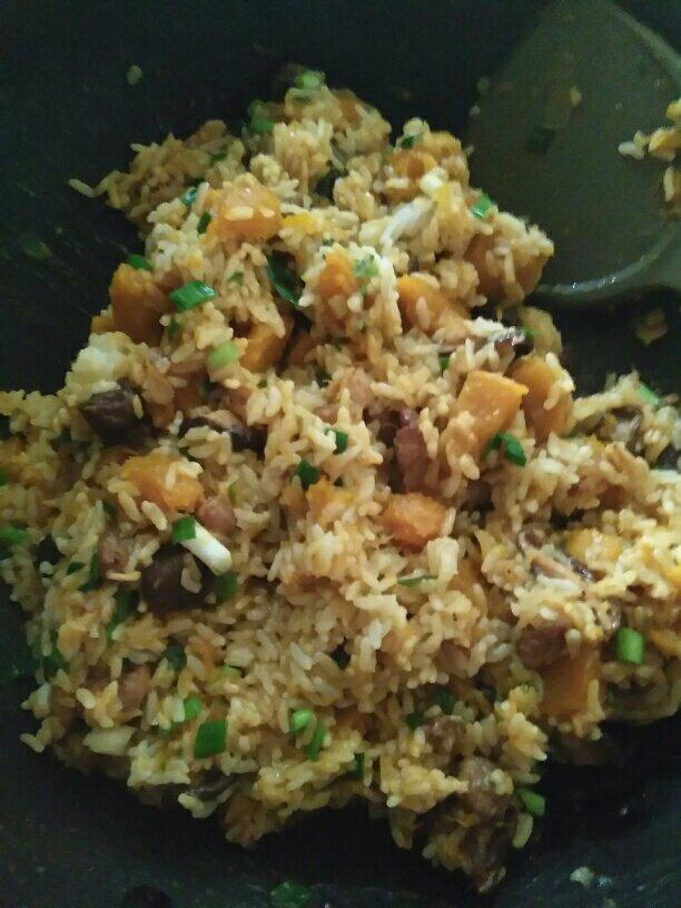 美味到不行的南瓜饭