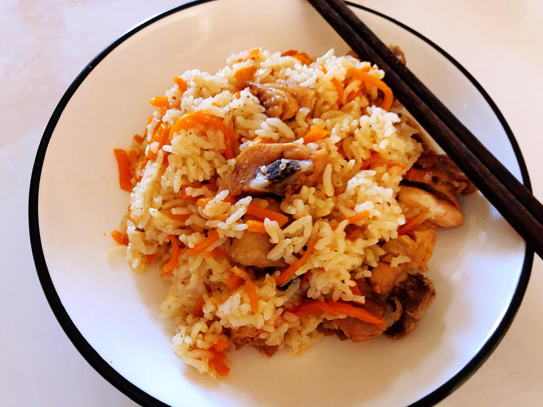 落小小西做的鸡肉手抓饭(新疆味道)
