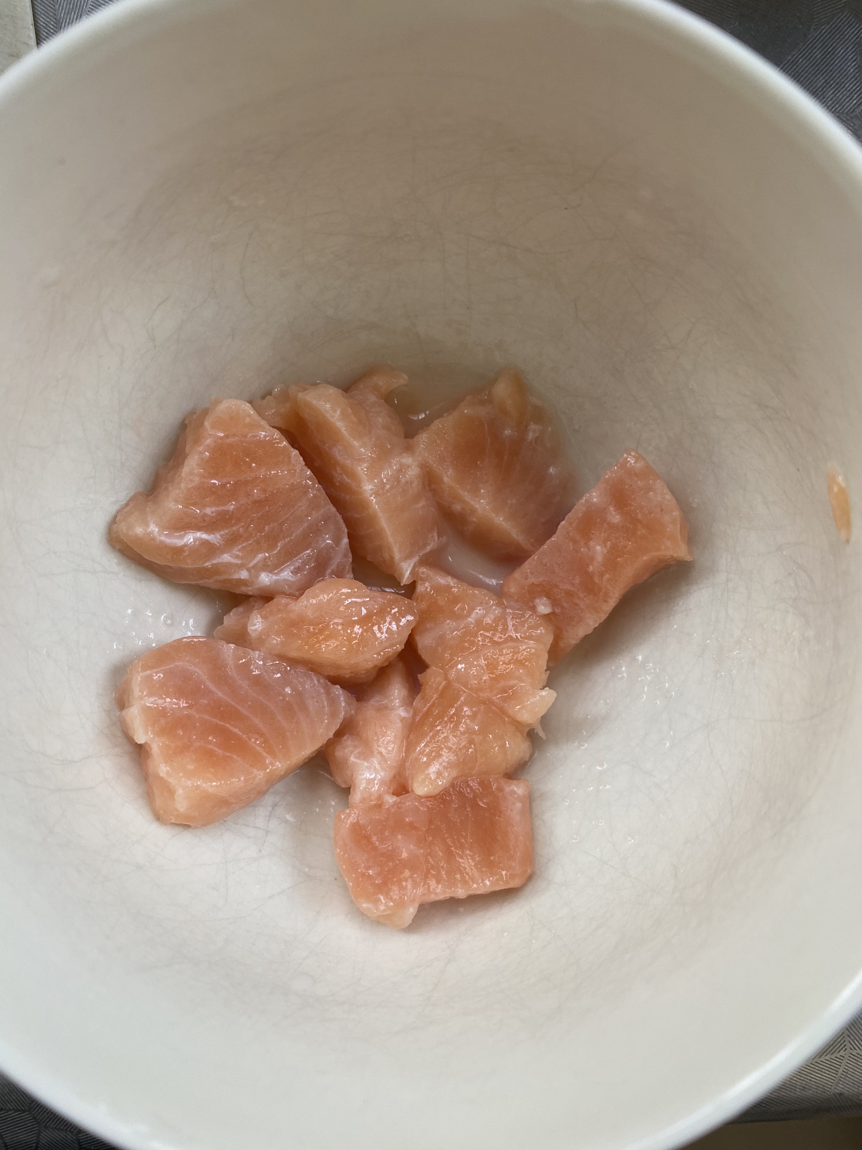 低脂食谱丨牛油果三文鱼意面沙拉的做法 步骤1