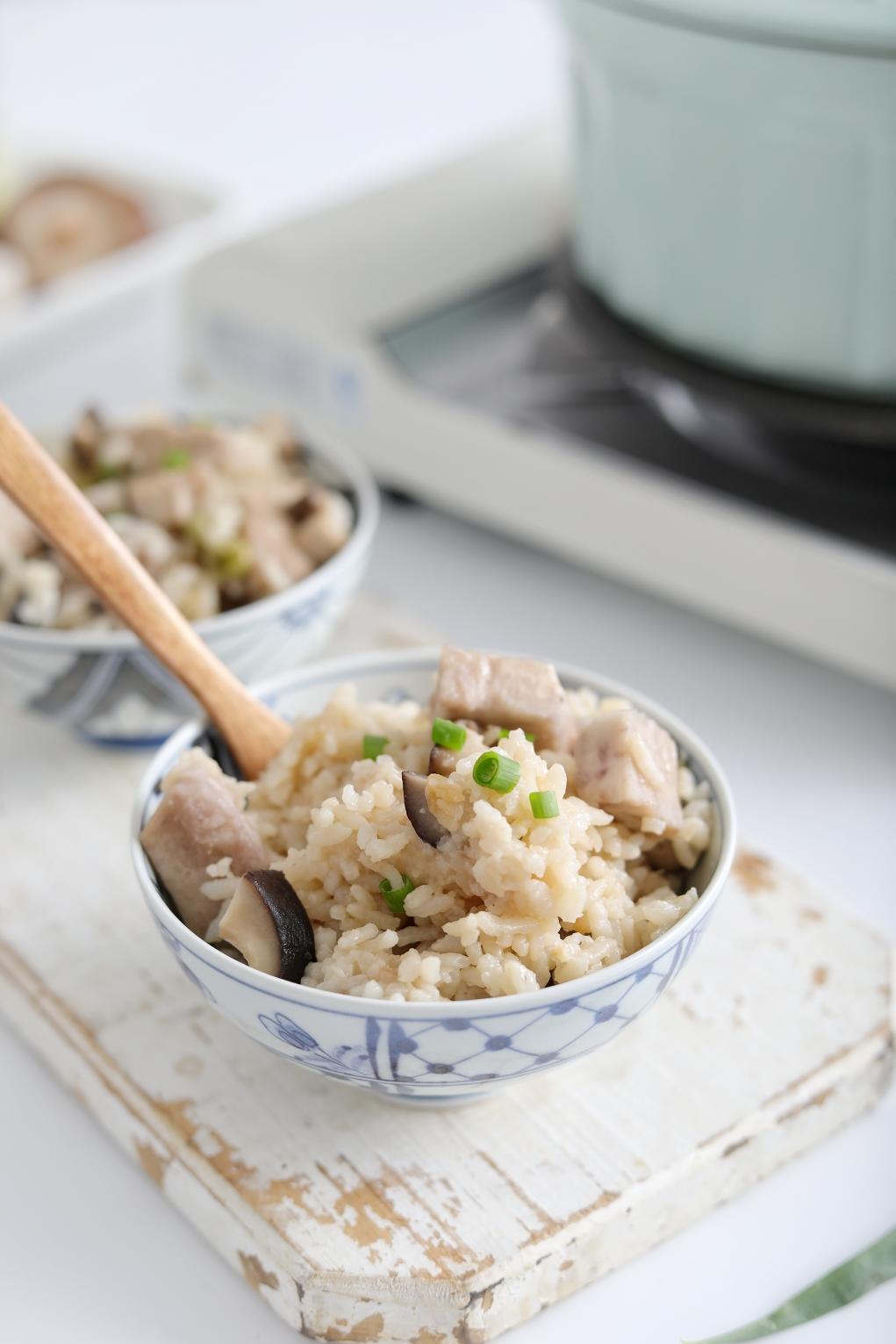 芋头香菇焖饭【北鼎珐琅锅】的做法