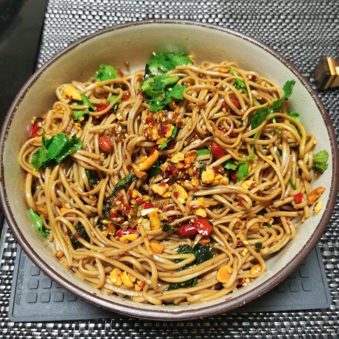 低脂冬季不长肉🔆解馋又开胃的酸辣拌荞麦面