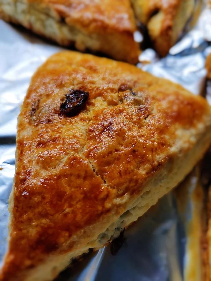 淡奶油葡萄干司康饼