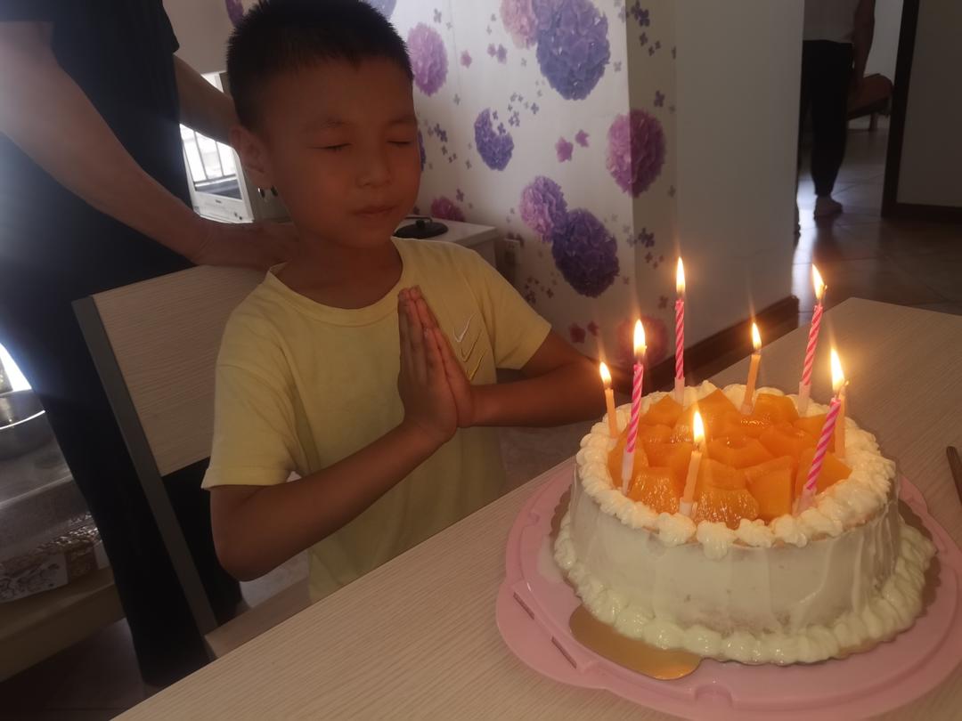 奥利奥奶油蛋糕8寸，高级感金粉淋面