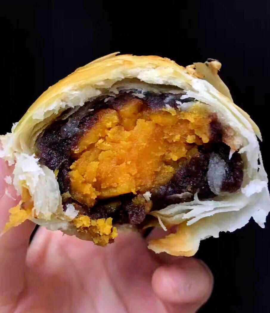 百吃不腻的蛋黄酥