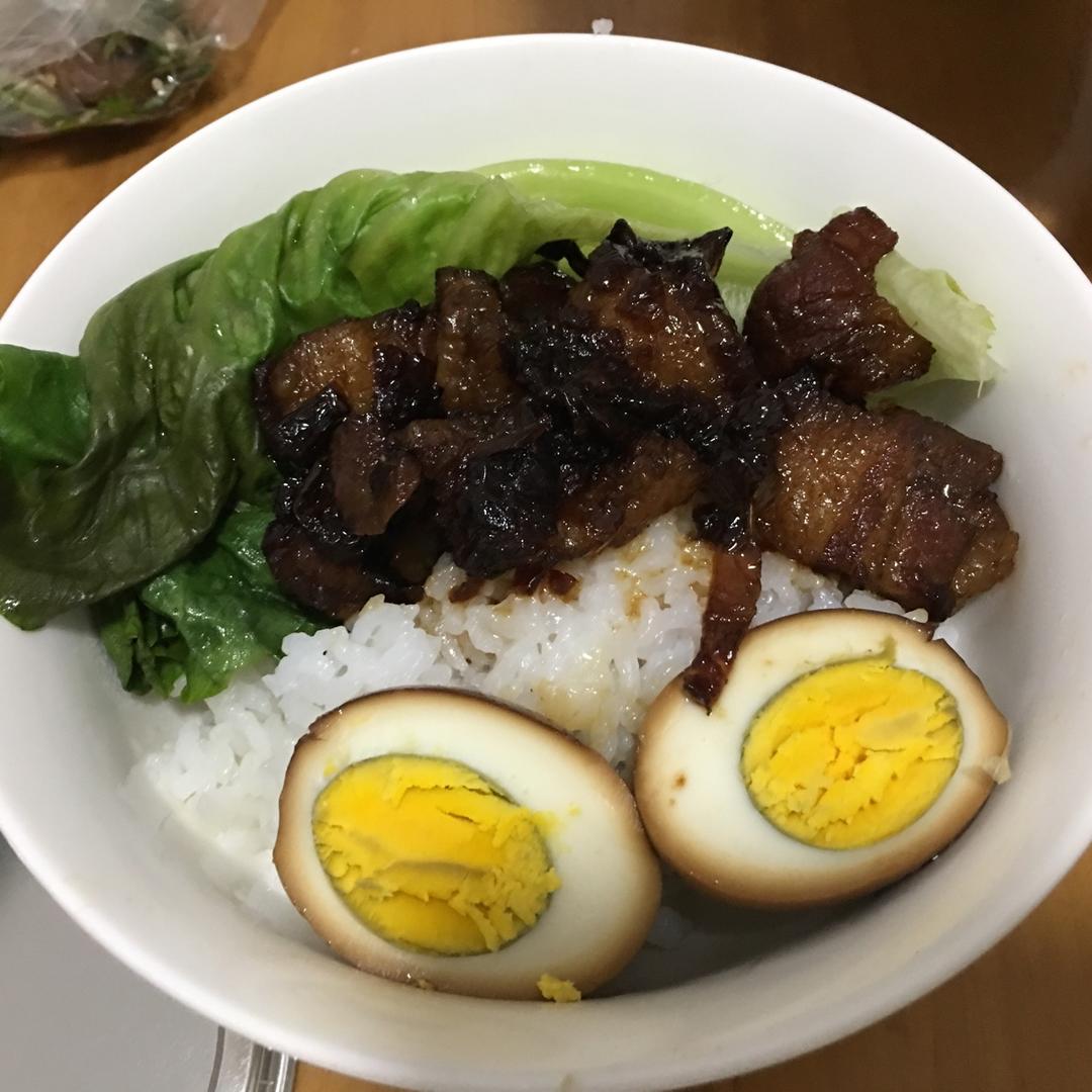 洋葱酥卤肉饭