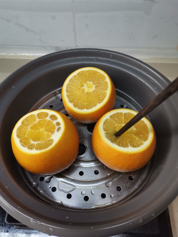 炖香橙（暖身暖心）的做法 步骤2