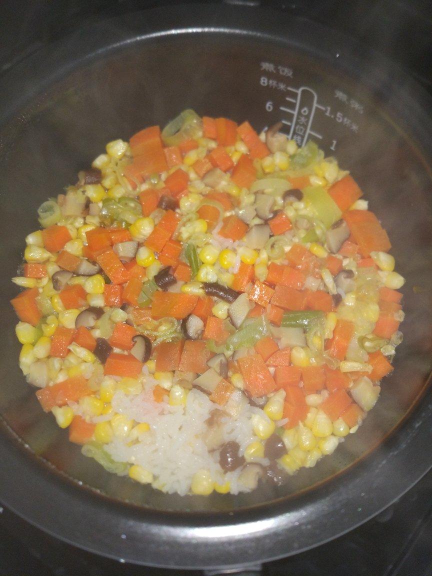 土豆焖饭（电饭锅版）