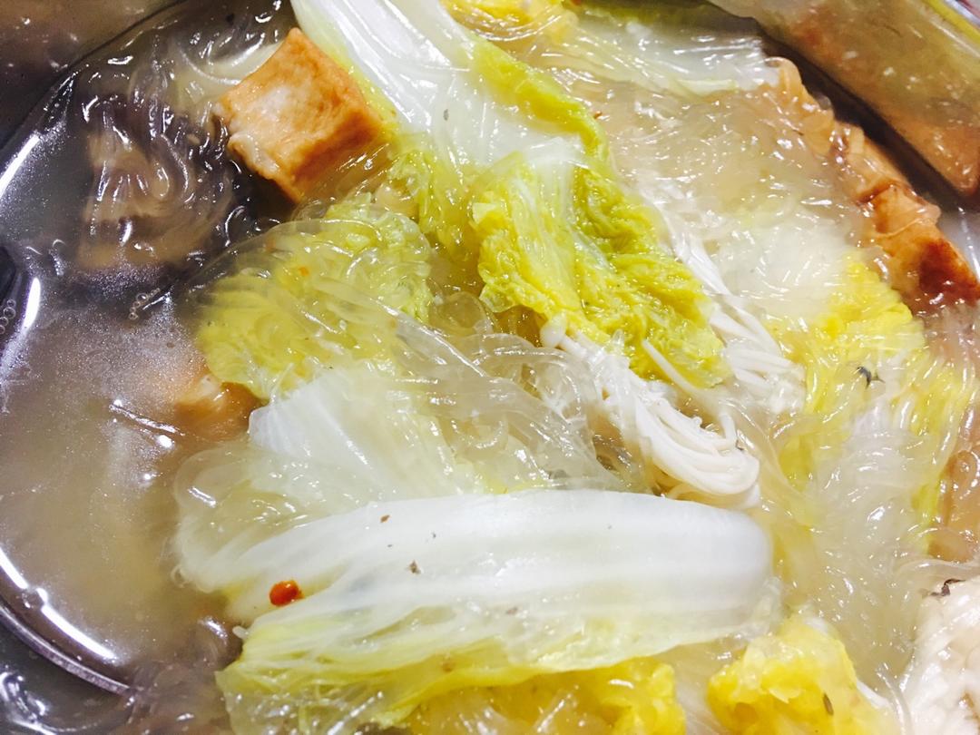 白菜炖冻豆腐