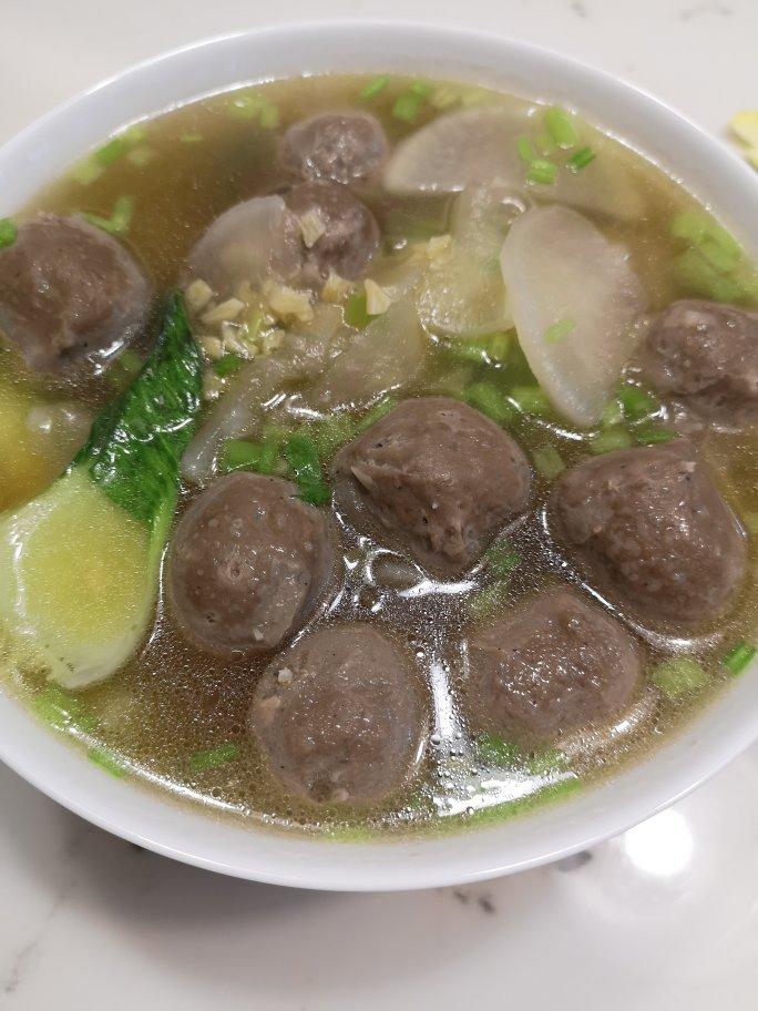 牛筋丸白萝卜生菜汤，一人食减脂增肌低Gi