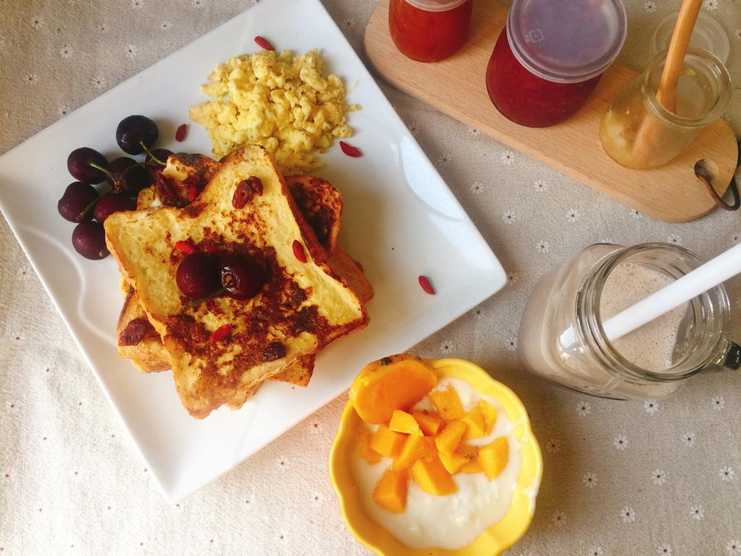 每天，叫醒我的是早餐