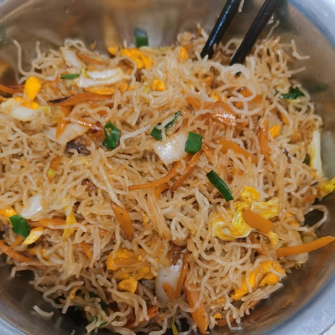 鸡蛋炒米粉，正确泡发干米粉，不碎、不坨、不粘锅、口感Q弹