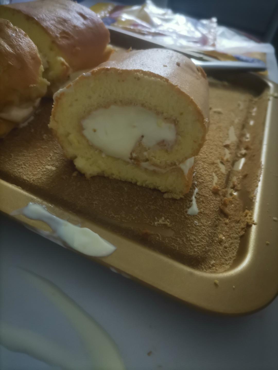 超详细的瑞士卷奶油蛋糕卷原味蛋糕卷的制作方法 饱满不掉皮不开裂（附模具换算方法）